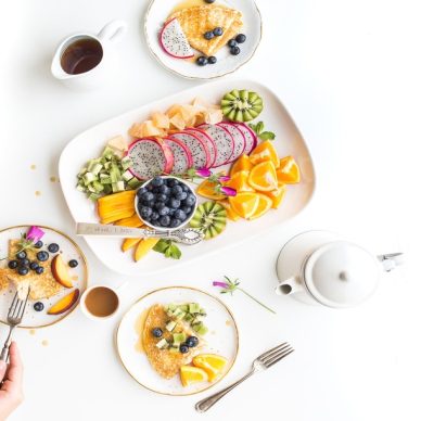 Ολοένα και περισσότερες έρευνες επιβεβαιώνουν πως το πρωινό είναι από τα πιο σημαντικά γεύματα της ημέρας