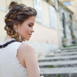 Είναι girly, χαριτωμένες και μπορούν να χρίσουν στο look μας μια υπέροχη κομψότητα.