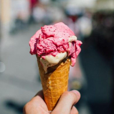 Vegan Frozen yogurt φράουλα: Eύκολη συνταγή για παγωτό χωρίς ζάχαρη! 
