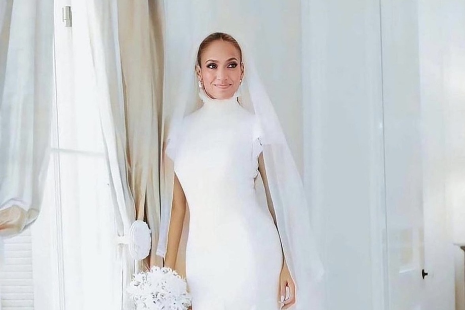 Το εντυπωσιακό νυφικό της Jennifer Lopez