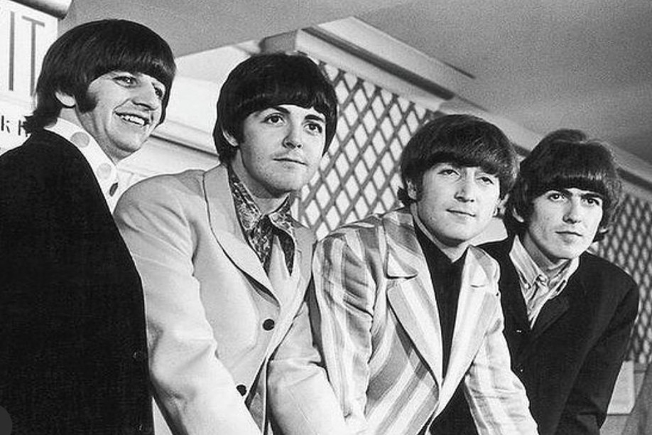 Εσύ γνώριζες ότι οι The Beatles δεν ήξεραν να γράφουν μουσική;