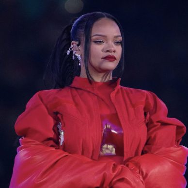 Ποιο είναι το αγαπημένο άρωμα της Rihanna;