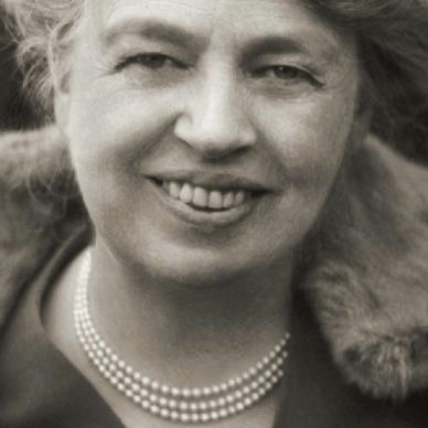 Anne Eleanor Roosevelt: Η Πρώτη Κυρία που υπηρέτησε ως αντιπρόσωπος των ΗΠΑ στον ΟΗΕ (1945-1952).