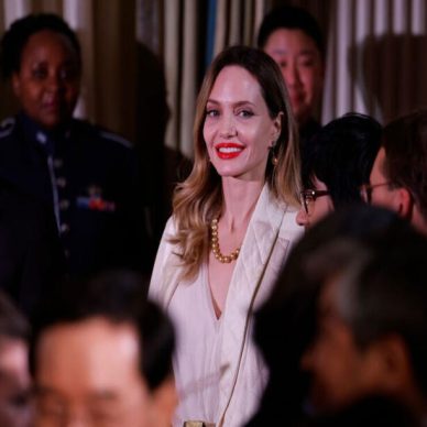 Angelina Jolie: Η μεγάλη αλλαγή στα μαλλιά της μετά από πολύ καιρό!