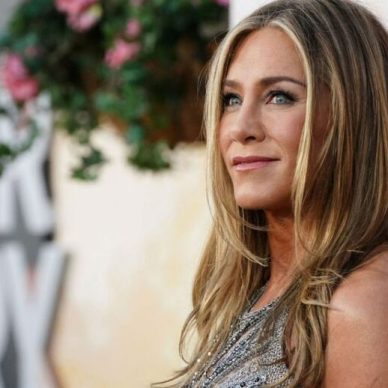 Jennifer Aniston: Το μυστικό της για νεανικό βλέμμα στοιχίζει λιγότερο από 2 ευρώ