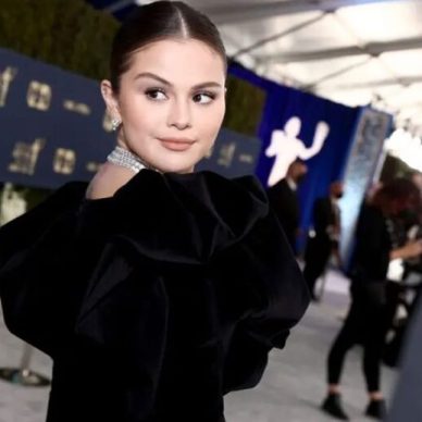 Selena Gomez: Το τρικ της για έντονες βλεφαρίδες