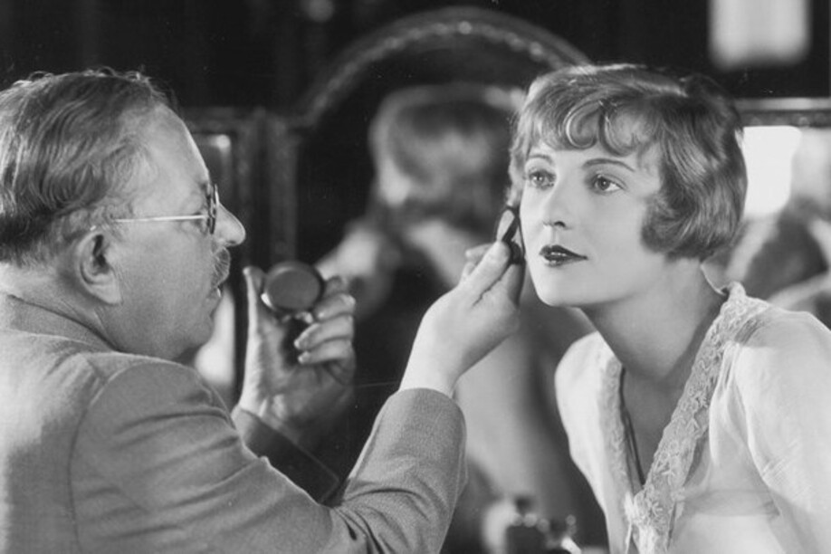 Max Factor: O άντρας που εφηύρε το make-up και μεταμόρφωσε την Μέριλιν Μονρόε