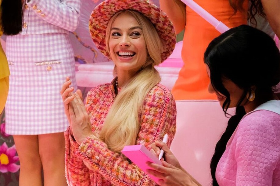 Barbie: Τα looks της πιο ροζ ταινίας έχουν την υπογραφή του οίκου Chanel