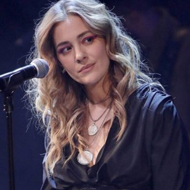 Νατάσσα Μποφίλιου: Διέκοψε τη συναυλία της λόγω αδιαθεσίας