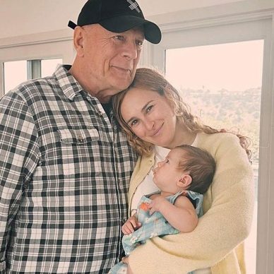 Συγκινεί η κόρη του Bruce Willis, Rumer: «Πραγματικά μου λείπει ο μπαμπάς μου σήμερα»