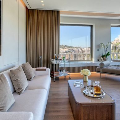 Στέφανος Κασσελάκης: Μέσα στο νέο υπερπολυτελές διαμέρισμά του με θέα την Ακρόπολη