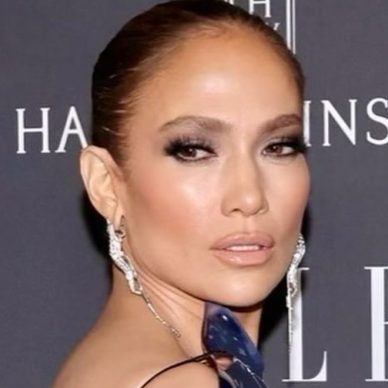 Jennifer Lopez: Δείτε το νέο της εορταστικό μανικιούρ