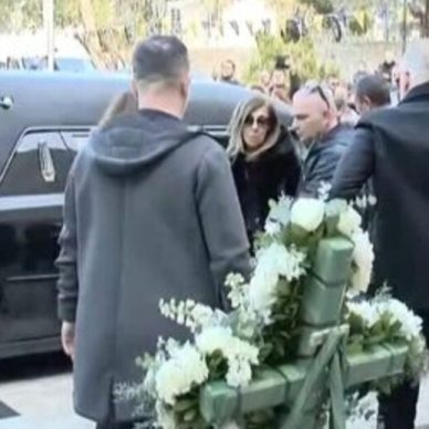 Βασίλης Καρράς: Πραγματοποιήθηκε το 9ήμερο μνημόσυνό του σε κλειστό οικογενειακό κύκλο