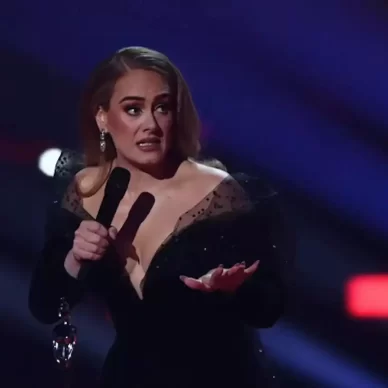 Adele: «Είμαι άρρωστη δυστυχώς έχει επηρεάσει τη φωνή μου ακυρώνω συναυλίες»