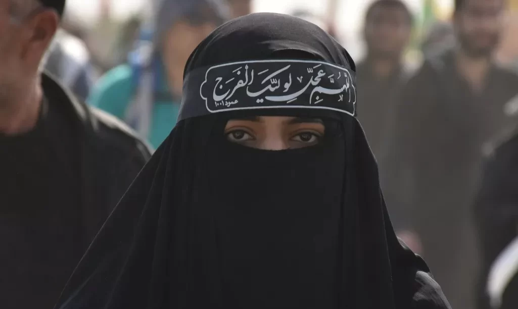 Αφγανιστάν: Οι γυναίκες συλλαμβάνονται και κακοποιούνται από τους Ταλιμπάν επειδή φορούν «λάθος» το χιτζάμπ
