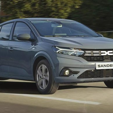 Στα «πατώματα» η νέα τιμή του Dacia Sandero