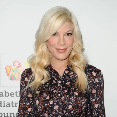 Η Τόρι Σπέλινγκ δεν πίνει ποτέ νερό. Ποτέ. Γιατί, έτσι απλά το μισεί