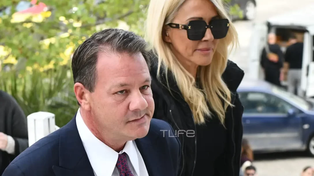 Απόστολος Λύτρας: Δέκα μήνες μετά τον ξυλοδαρμό στη Σοφία Πολυζωγοπούλου, πήγε στη δίκη… με τη νέα του σύντροφο