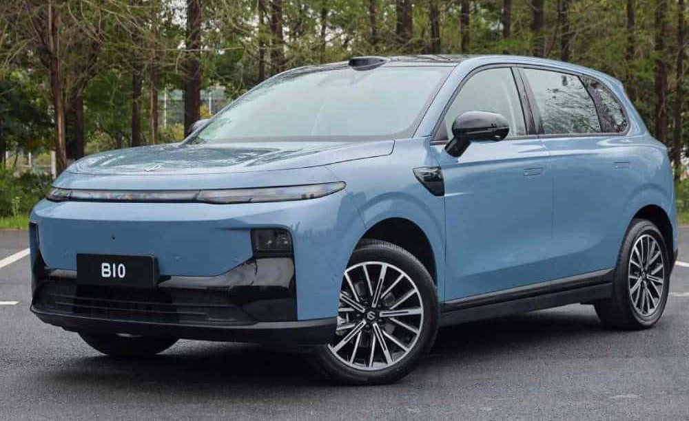 Η Leapmotor μπαίνει στα C-SUV με το νέο B10