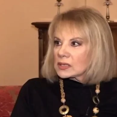 Άννα Ανδριανού: «Έχω υπάρξει μαμά για παιδιά που δεν ήταν δικά μου, το δικό μου τραύμα είναι η απώλεια»