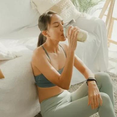 100 γρ. πρωτεΐνης την ημέρα: Πώς βοηθάει το αδυνάτισμα και τον μεταβολισμό;