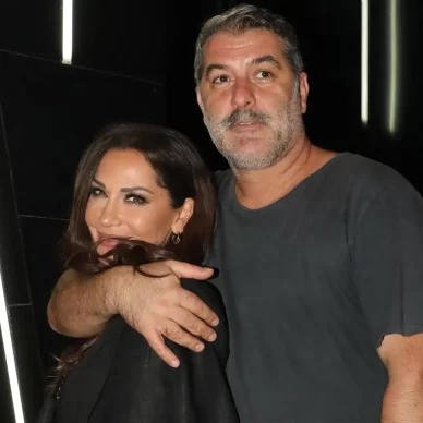 Δέσποινα Βανδή: Η έκπληξη που της έκανε ο Βασίλης Μπισμπίκης στη Θεσσαλονίκη – Φωτογραφία και video