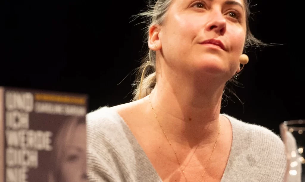 Καρολίν Νταριάν: Η κόρη της Ζιζέλ Πελικό παλεύει για κάθε άνθρωπο εκεί έξω που έχει πέσει θύμα βιασμού