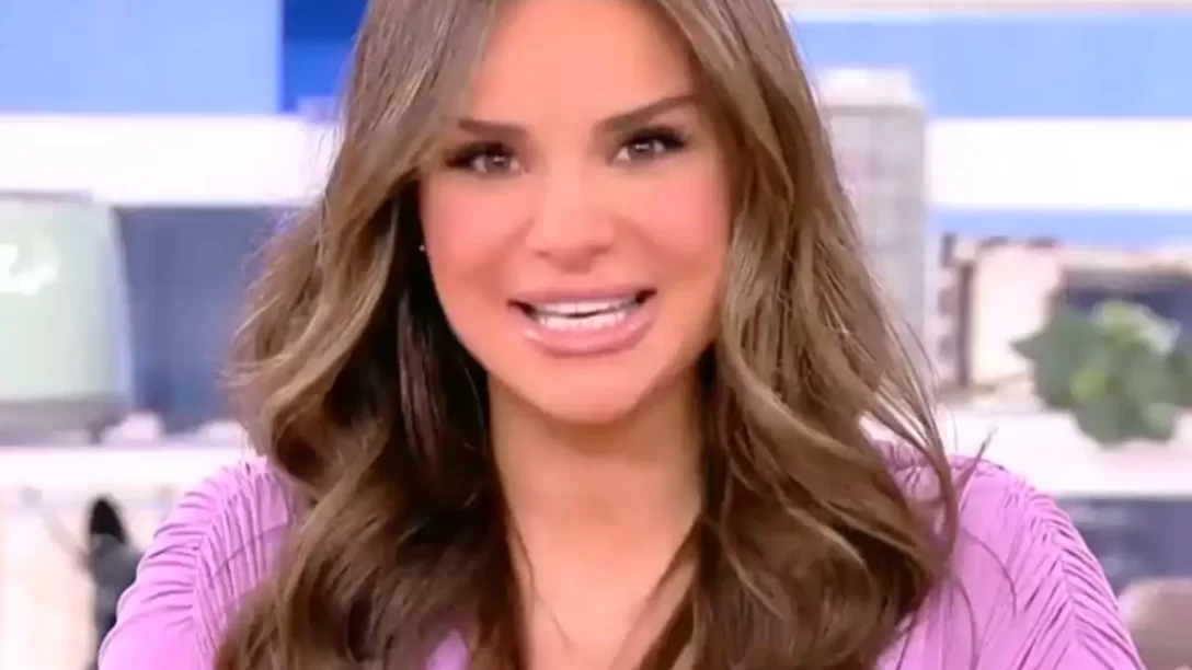 Ελένη Τσολάκη: Επέστρεψε στο «Πρωινό Σου Σου» τρεις εβδομάδες μετά την γέννηση της κόρης της