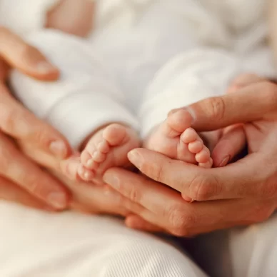 Γεννήθηκε το πρώτο μωρό στον κόσμο μέσω εξωσωματικής γονιμοποίησης με τη βοήθεια του ΑΙ