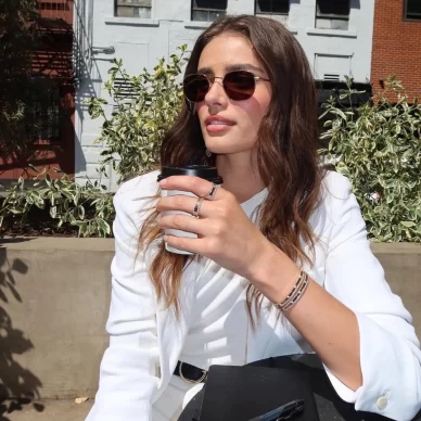 Τα μυστικά περιποίησης που κάθε γυναίκα με σγουρά μαλλιά πρέπει να ξέρει