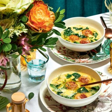 Τα ιταλικά «γιουβαρλάκια»: σούπα με ψητά κεφτεδάκια γαλοπούλας