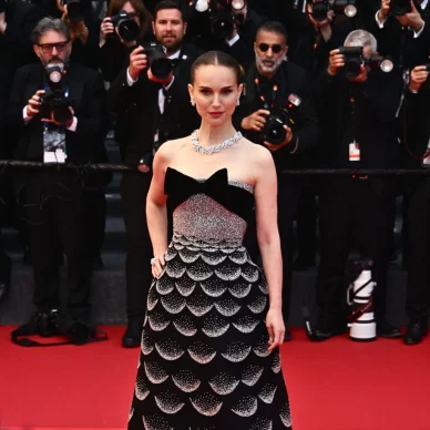 Νάταλι Πόρτμαν: «Είμαι 43 ετών. Δεν μοιάζω με παιδί, αλλά συχνά μου φέρονται σαν παιδί»