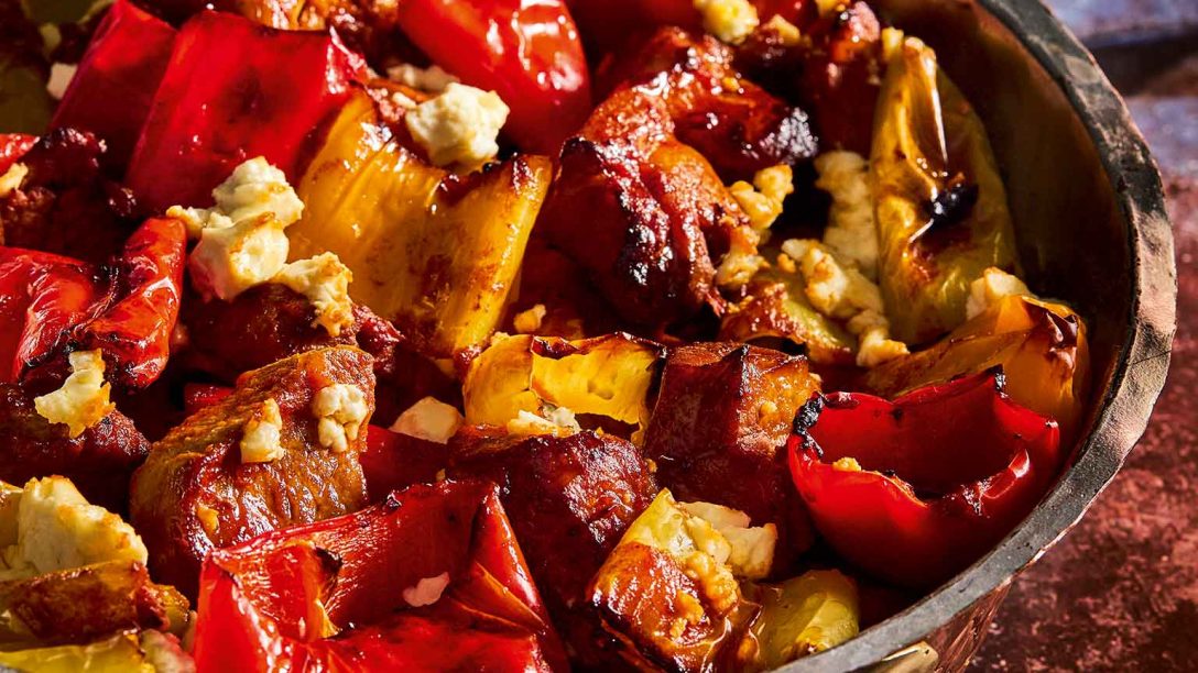 Χοιρινό με πιπεριές και φέτα