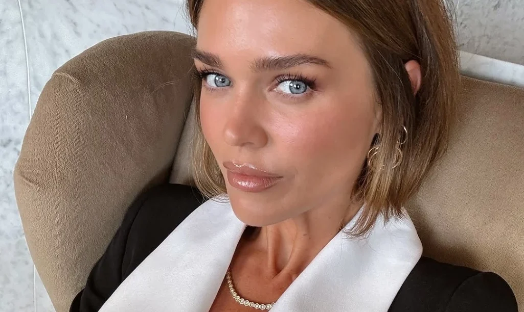 Μονοχρωματικό μακιγιάζ: Το makeup trend που απογειώνει την κομψότητα