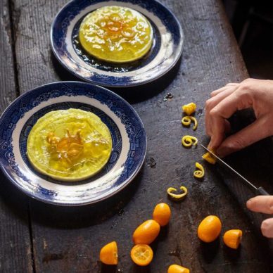 Πανακότα με ζελέ σαμπάνιας και ζαχαρωμένα κουμκουάτ