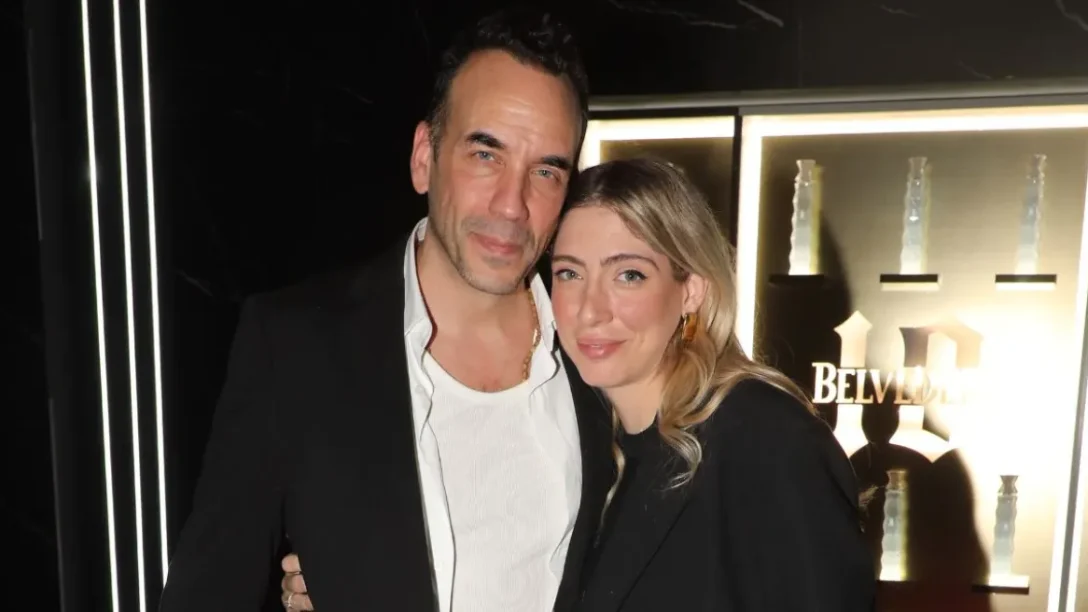 Πατέρας για δεύτερη φορά ο Πάνος Μουζουράκης – Γέννησε η Μαριλού Κόζαρη