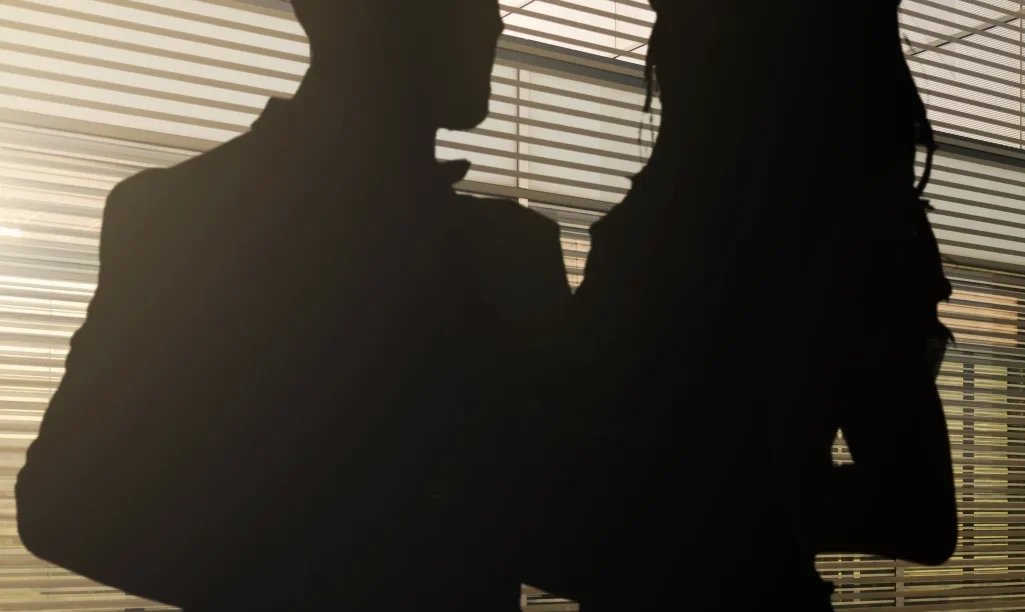 4 ζώδια που αγαπούν το «απαγορευμένο»