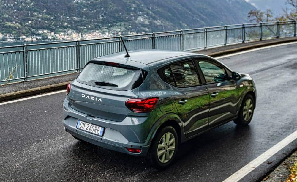 Κουτί έρχεται το Dacia Sandero τόσα λίγα λεφτά