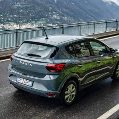 Κουτί έρχεται το Dacia Sandero τόσα λίγα λεφτά