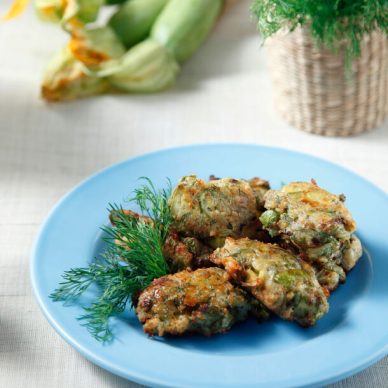 Κολοκυθοκεφτέδες με κεφαλογραβιέρα, από την Εύη Βουτσινά