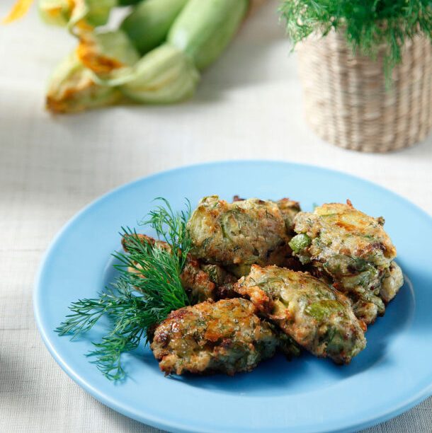 Κολοκυθοκεφτέδες με κεφαλογραβιέρα, από την Εύη Βουτσινά