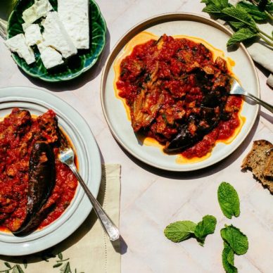 Μοσχαράκι κοκκινιστό με μελιτζάνες