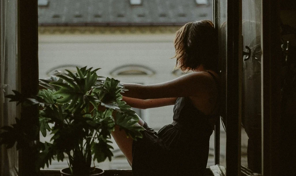 Οι νέοι δεν είναι πλέον χαρούμενοι, σύμφωνα με παγκόσμια έρευνα