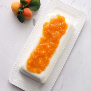 Πανακότα με σάλτσα βερίκοκου