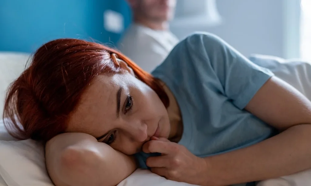 2 “διακριτικά” σημάδια ότι ο σύντροφός σου θέλει να χωρίσει, σύμφωνα με ψυχολόγο