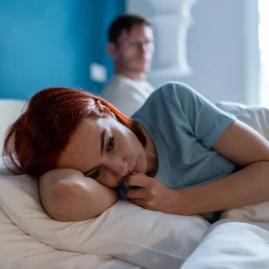 2 “διακριτικά” σημάδια ότι ο σύντροφός σου θέλει να χωρίσει, σύμφωνα με ψυχολόγο