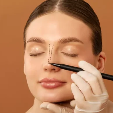 Ποιοι είναι οι λόγοι που όλο και περιοσσότεροι νέοι πριν την ηλικία των 40 κάνουν ρινοπλαστική;