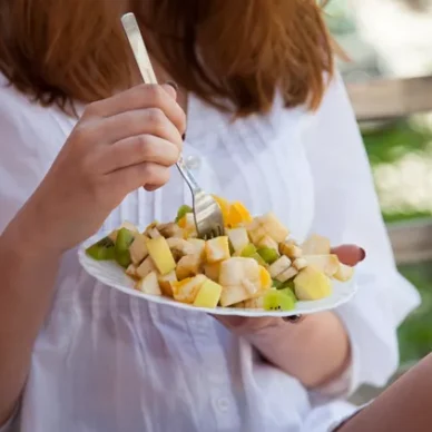“Έχουν ελάχιστη αξία”: Τα 3 φρούτα που τρως στο πρωινό και σε ωφελούν πολύ λιγότερο απ’ όσο νομίζεις