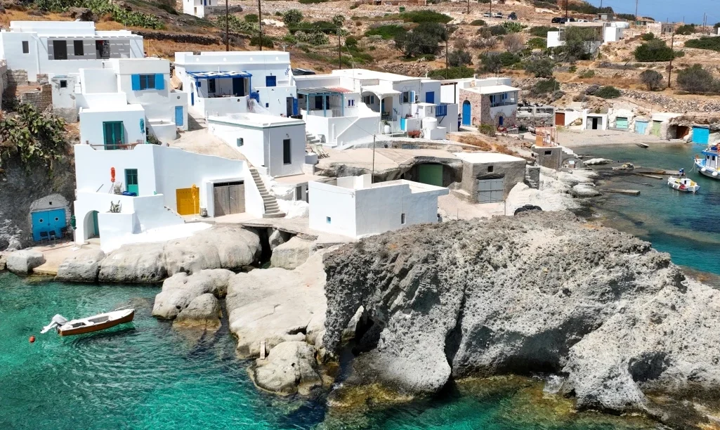 5 παραλίες των Κυκλάδων βγαλμένες από ”παραμύθι”