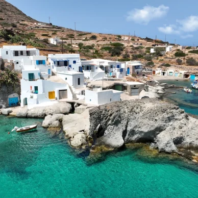 5 παραλίες των Κυκλάδων βγαλμένες από ”παραμύθι”